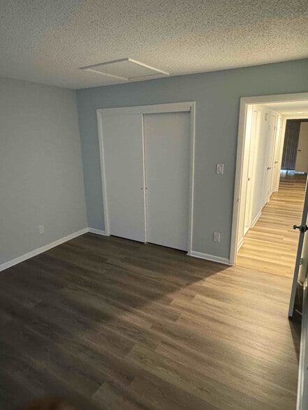 Building Photo - 8530 Tidewater Dr