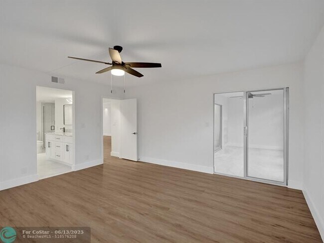 Building Photo - 3305 Aruba Way