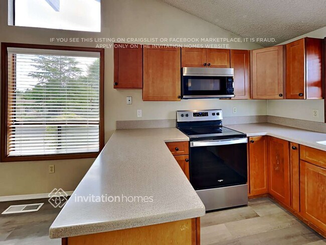 Building Photo - 9919 Zircon Dr SW