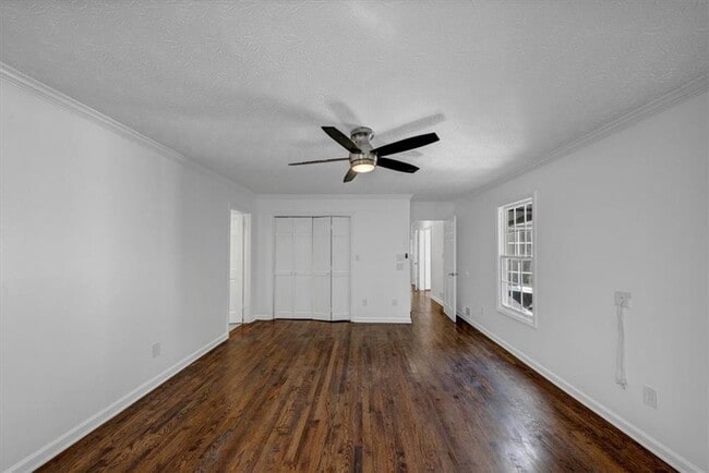 Building Photo - 172 Oak Forest Dr