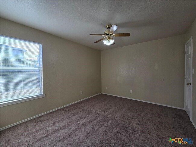 Building Photo - 2808 Leroy Cir