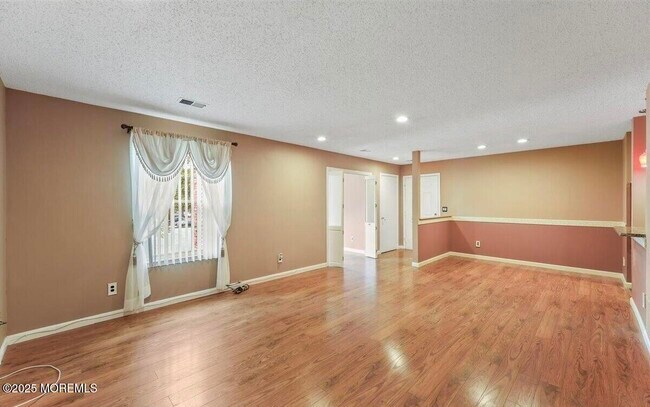 Building Photo - 19 Augusta Ct