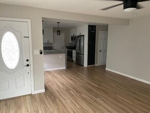 Building Photo - 5515 San Mateo Dr