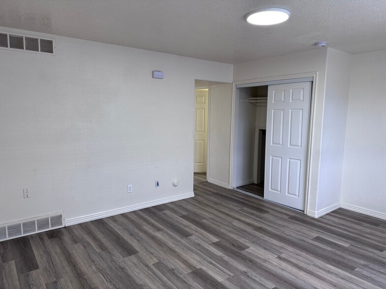 Building Photo - 2505 W 450 N