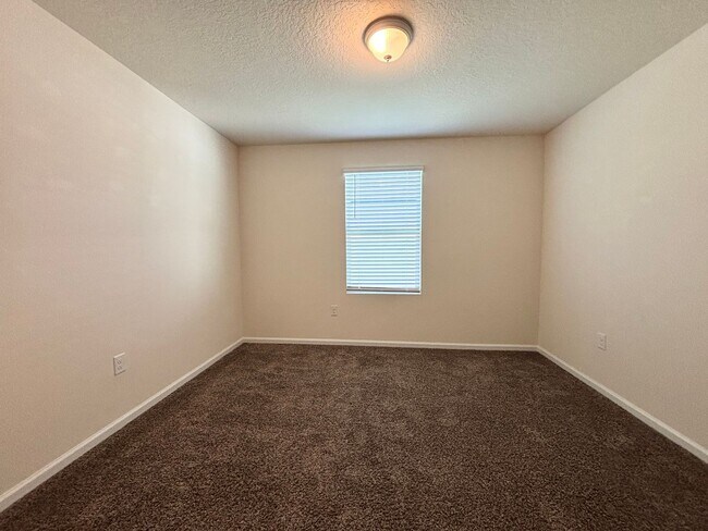 Building Photo - 1763 Eagle View Way
