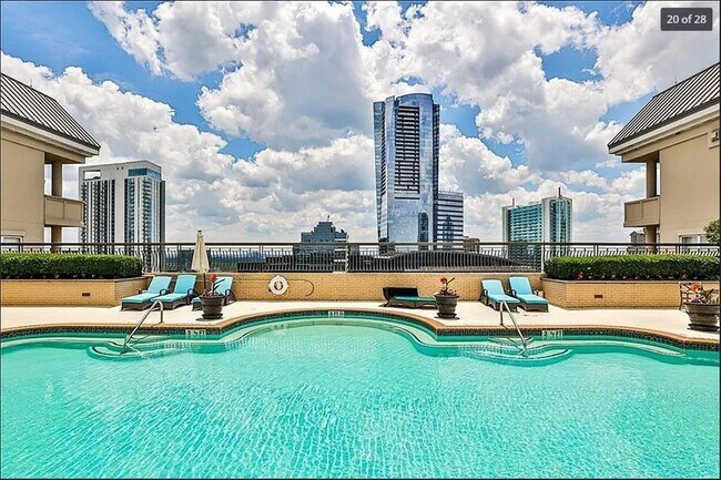 Building Photo - 3334 Peachtree Rd NE