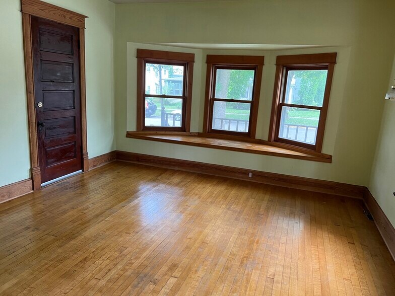 Entrance / Living Room - 1203 Vilas Ave