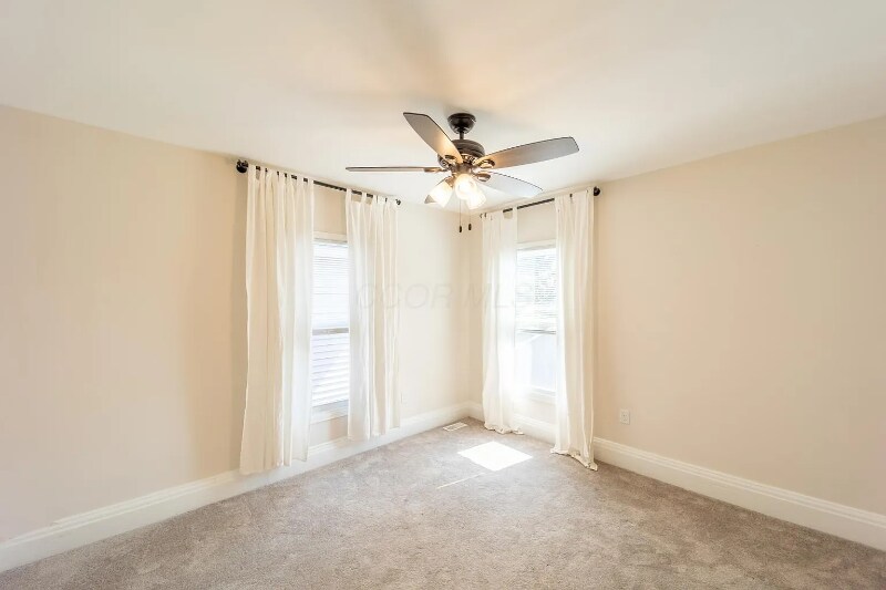 Building Photo - 582 Gilbert St