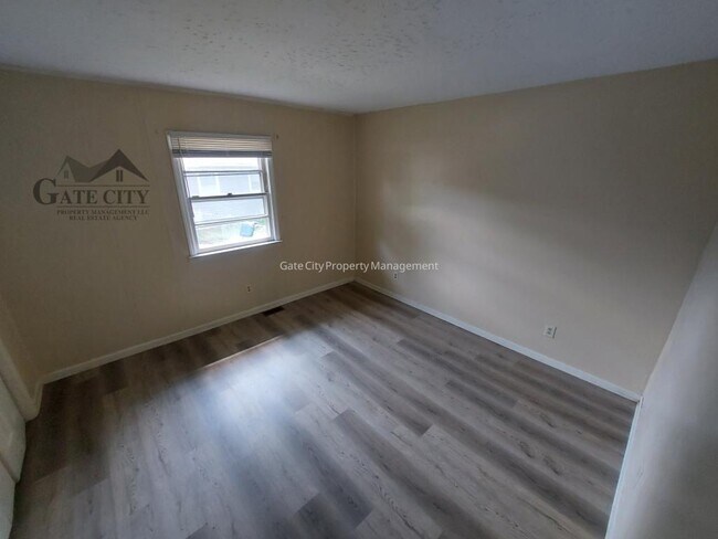 Building Photo - 1610 Brockett Ave