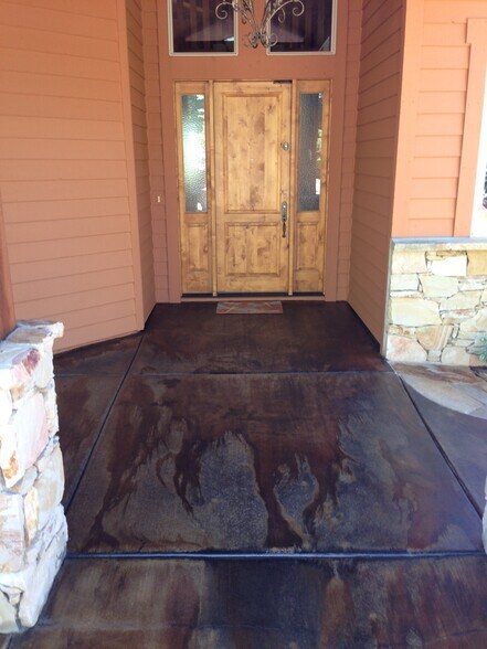 Front entry with acid stained concrete - 2557 Lower Lando Ln