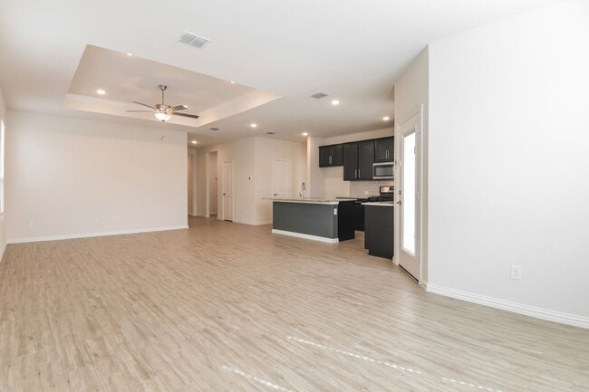 Building Photo - 2409 Rooster Ln