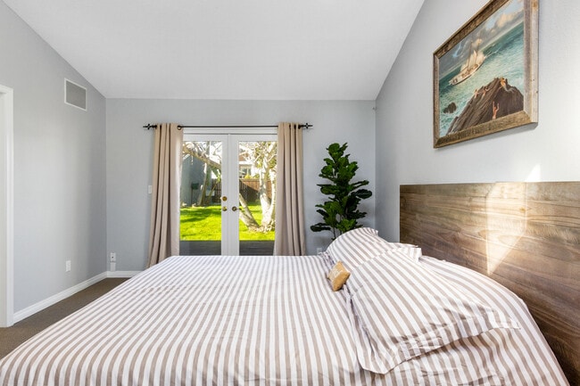 Building Photo - 1214 Emerald St