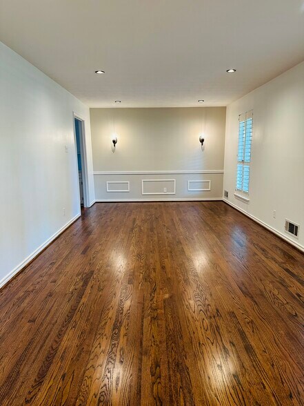 Building Photo - 619 Twilight Trl