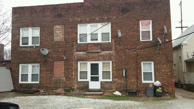 Building Photo - 4444-4446 State Rd