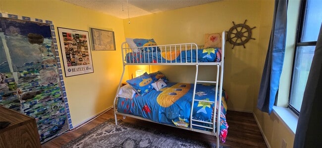 Building Photo - 17018 Water Oak Dr