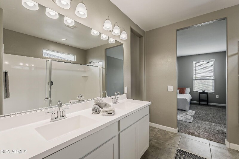 Building Photo - 44587 W Palo Amarillo Rd