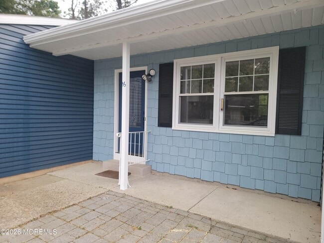 Building Photo - 16 Chelsea Dr