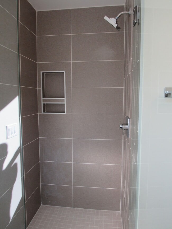 Building Photo - Town home a Block away from Sloan's Lake with roof top Deck