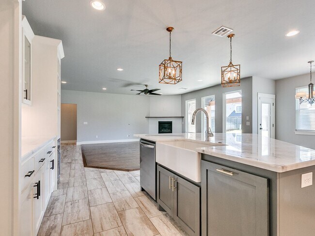 Building Photo - 5 Bedrooms + 3 Baths + Piedmont Schools