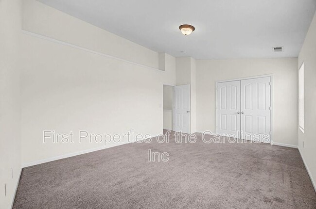 Building Photo - 7371 Laurel Valley Rd