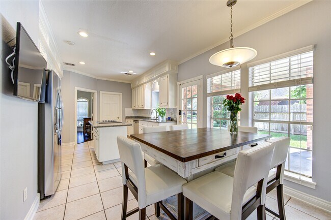 Building Photo - 3622 Springhill Ln