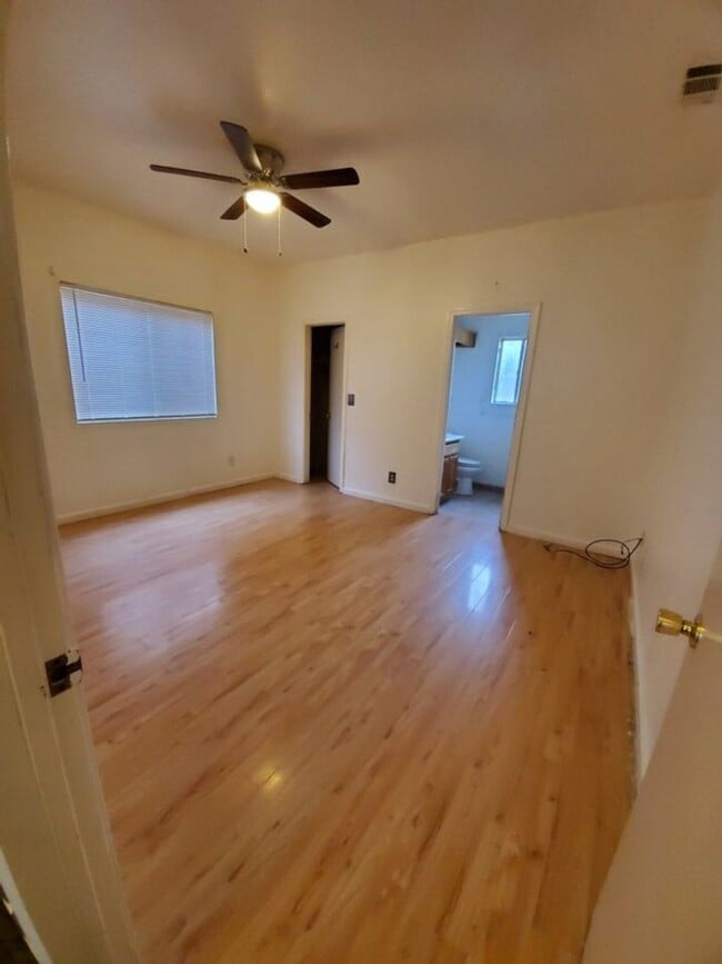 Building Photo - 3 bedroom house close to Lorena Falasco and soccer park