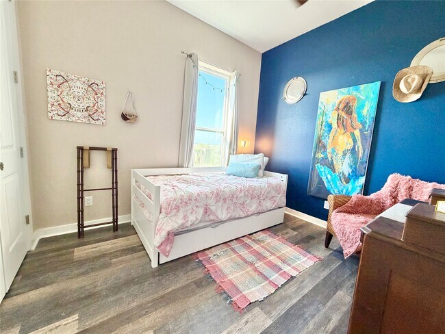 Building Photo - 1051 Honeysuckle