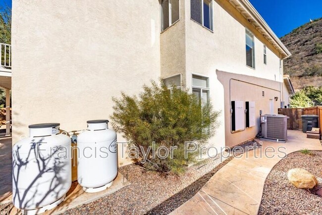Building Photo - 29870 Platanus Dr