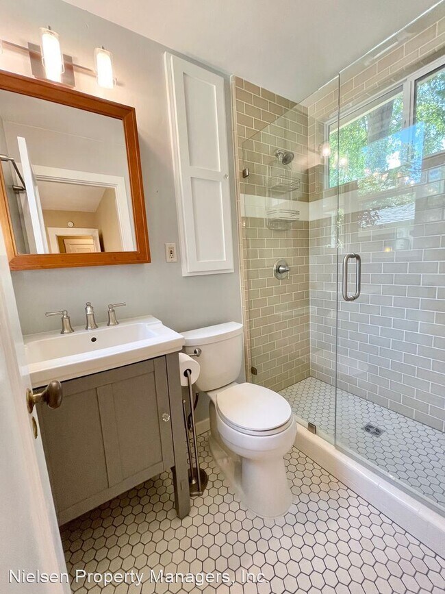 Building Photo - 2 br, 2 bath House - 1049 Santa Barbara Court