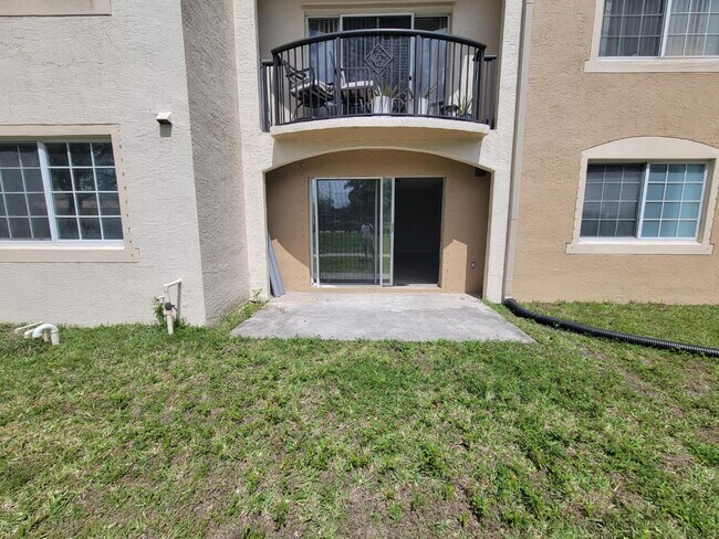 Building Photo - 1400 Crestwood Ct S
