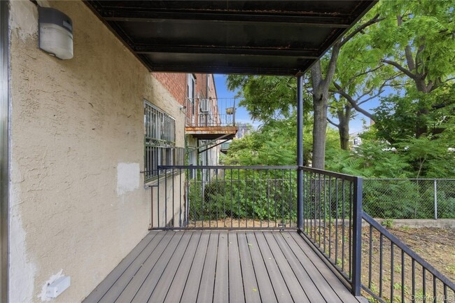 Building Photo - 59-17 Kissena Blvd
