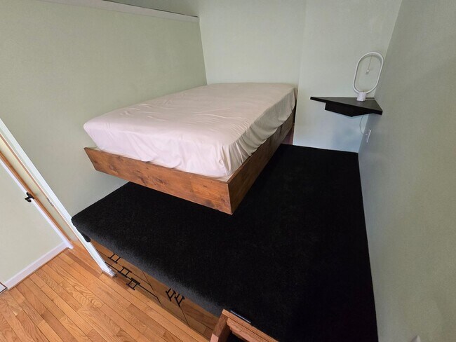 Building Photo - 2325-2327 S Croskey St