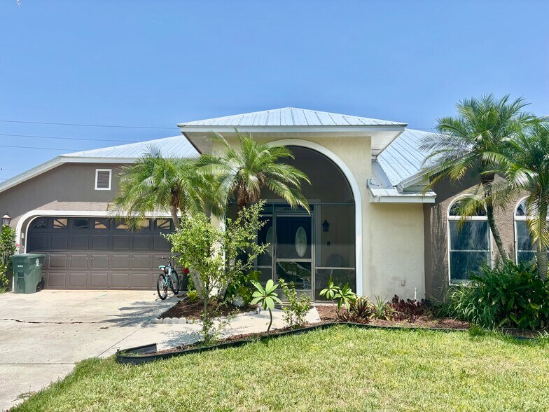 Building Photo - 3013 SE Wake Rd