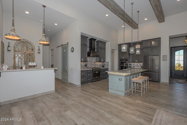 Building Photo - 5861 E Cloud Rd