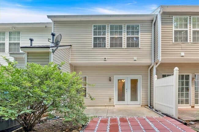 Building Photo - 13077 Region Trace