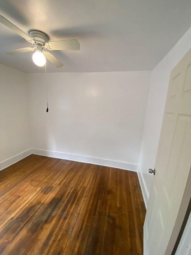 Building Photo - 511 Shirley Ave