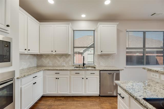 Building Photo - 2414 Thorntree Dr