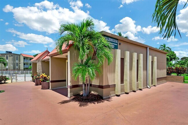 Building Photo - 5000 NW 79th Ave