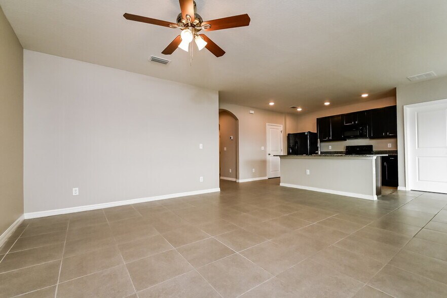Building Photo - 5015 Willow Preserve Wy