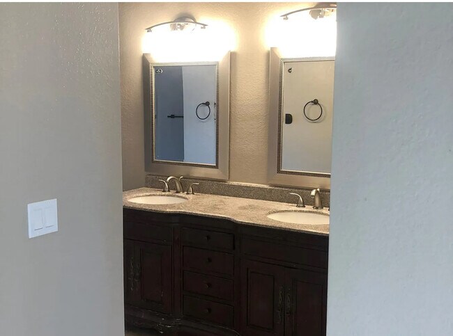 Building Photo - 9196 N 103rd Pl