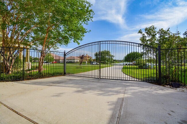 Building Photo - 2603 Braer Ridge Dr
