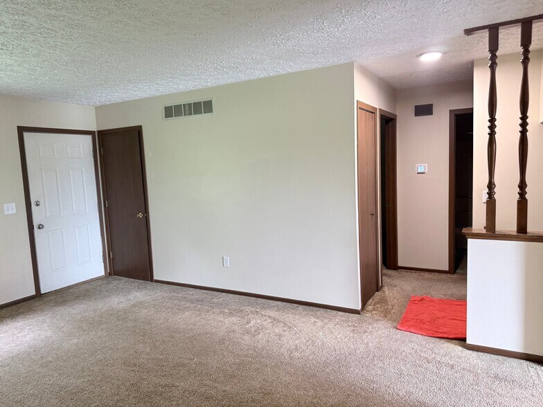 Building Photo - 3194 Dewalt Dr