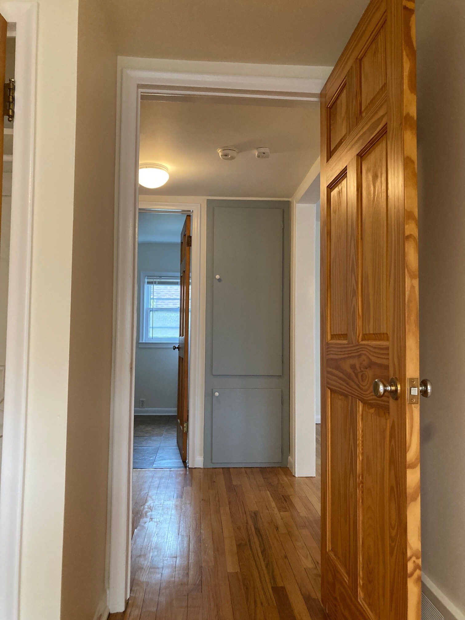 Building Photo - 3097 Lincolnview St