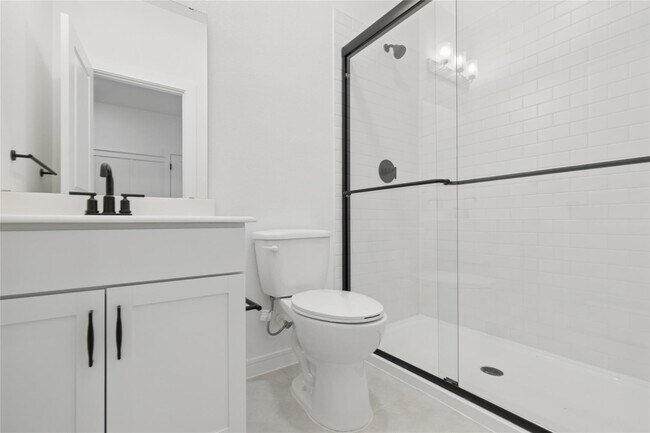 Building Photo - 4727 Bay Vista Dr