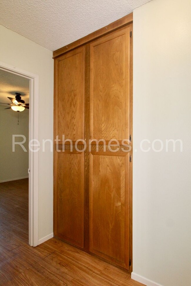 Building Photo - Allied Gardens, 6725 Mission Gorge Road #2...