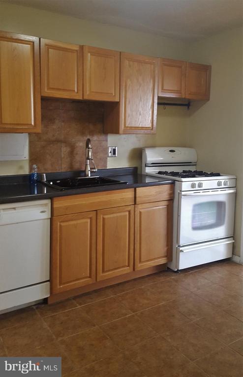 Building Photo - 1836 Metzerott Rd