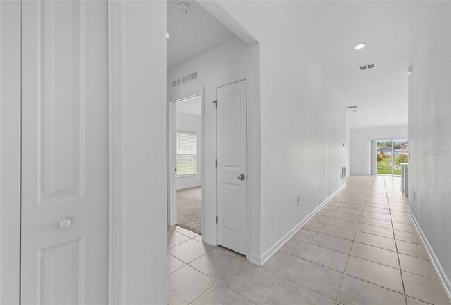 Building Photo - 1526 Brentwood Dr