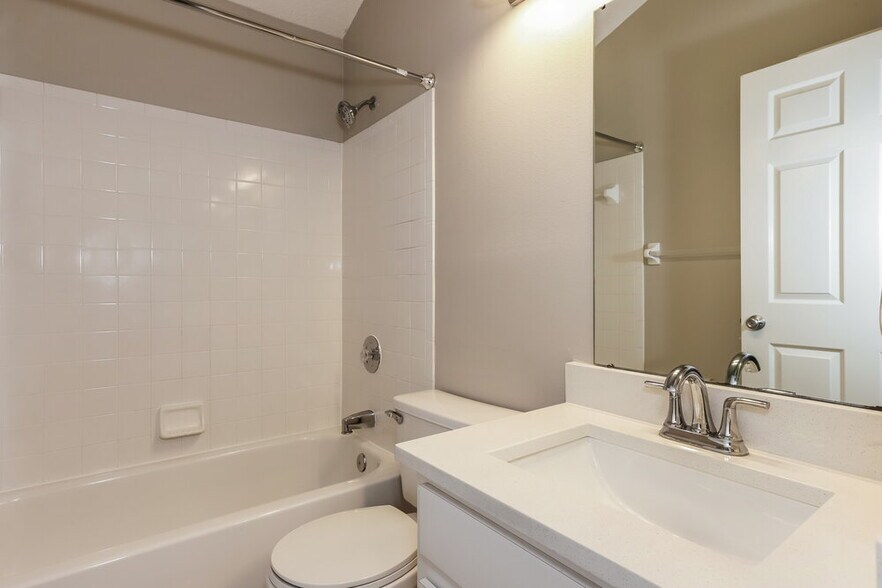 Building Photo - 4021 Quail Briar Dr