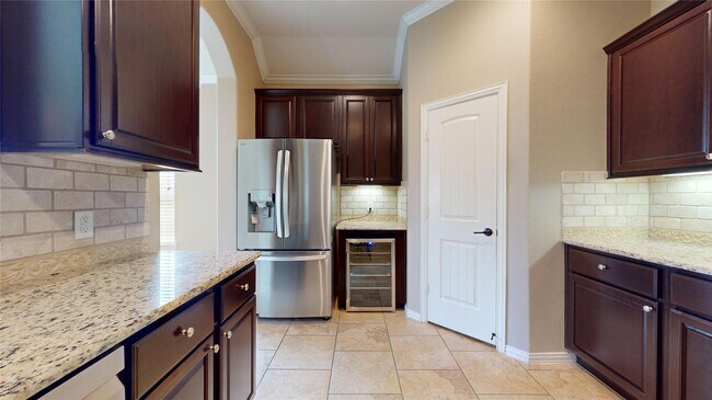 Building Photo - 12314 Meadow Breeze Dr