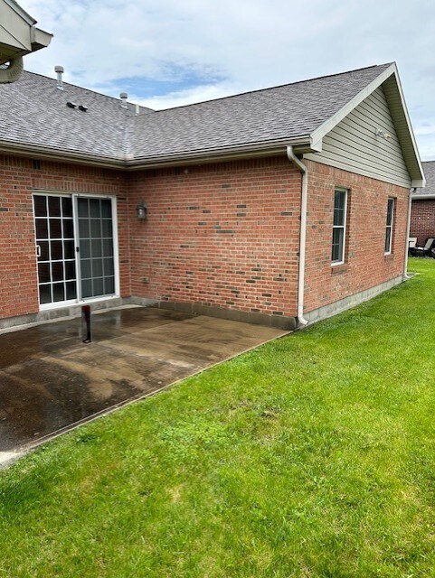 Building Photo - 1023 Laurel Tree Ct